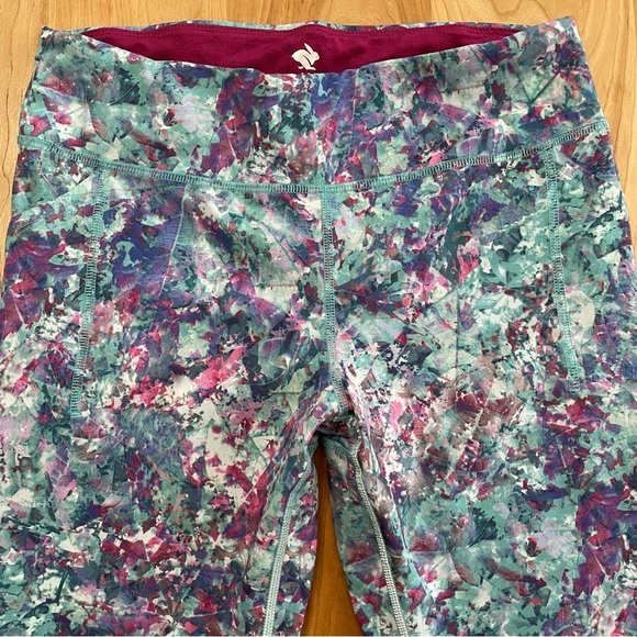 Run in Rabbit Speed Running Tight Leggings Pants Women's Medium - Picture 2 of 5